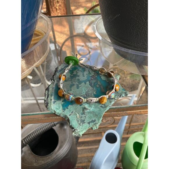 Hand Crafted Tigers Eye Boho Macrame Bracelet - Picture 10 of 11